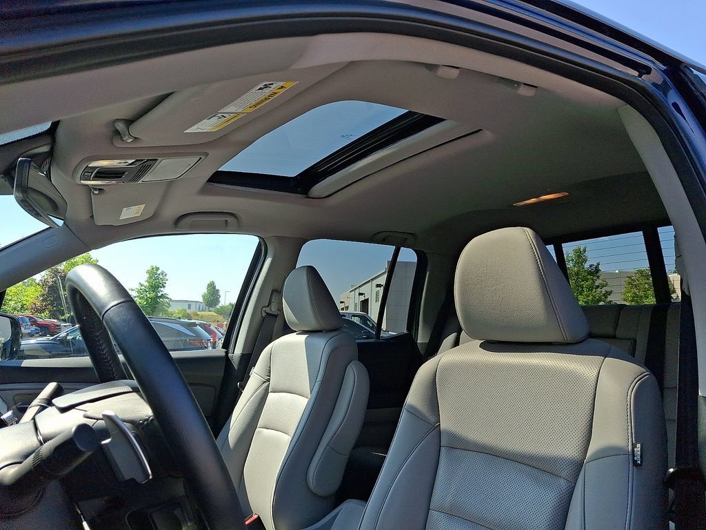 Used 2023 Honda Ridgeline RTL-E image 16