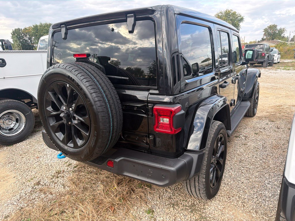 Used 2024 Jeep Wrangler Unlimited Sahara w/ Safety Group AWD/4WD image 5
