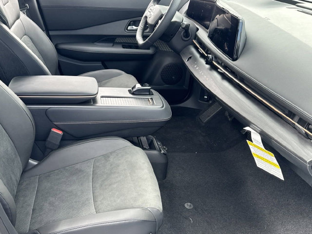 Certified 2024 Nissan Ariya AWD image 22