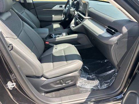 New 2026 Ford Explorer Active w/ Active Comfort Package AWD/4WD image 10