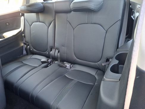 Certified 2025 Honda Pilot Touring image 12