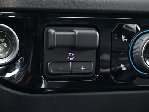 Used 2025 Chevrolet Silverado 1500 LT w/ Max Trailering Package image 25