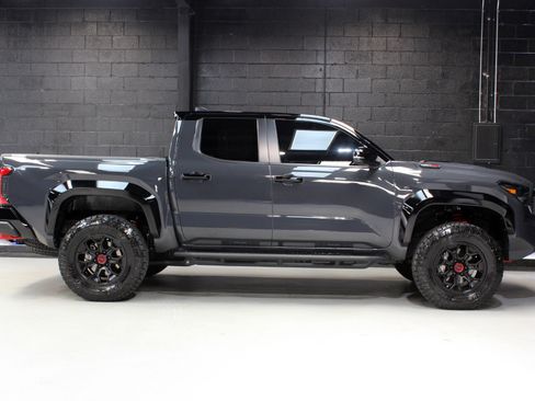 Used 2025 Toyota Tacoma TRD Pro image 25