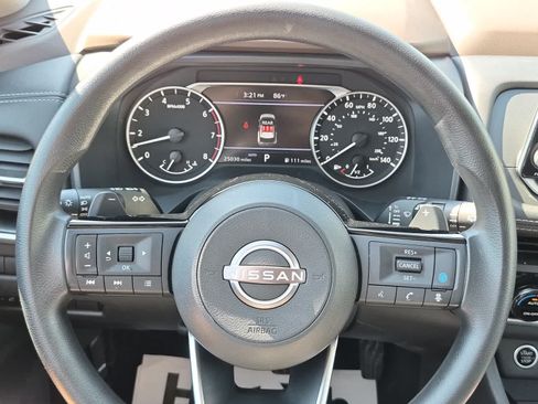 Used 2023 Nissan Rogue SV AWD/4WD image 16