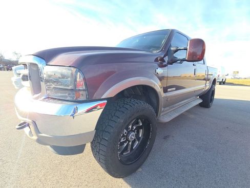 Used 2004 Ford F250 Lariat image 1