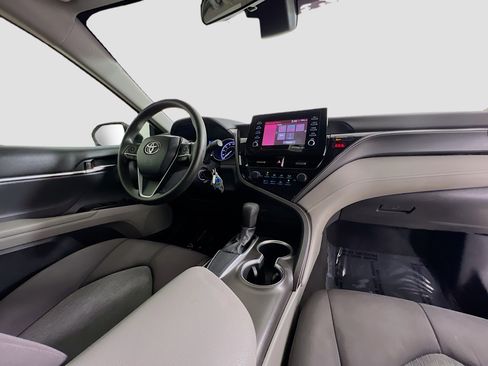 Used 2021 Toyota Camry LE w/ Carpet Mat Package (TMS) image 30