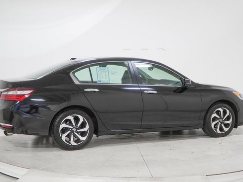 Used 2016 Honda Accord EX-L image 11