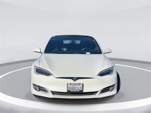 Used 2017 Tesla Model S 90D image 2