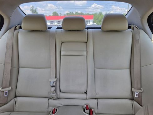 Used 2018 INFINITI Q50 Luxe w/ Essential Package (3.0T Luxe) AWD/4WD image 8