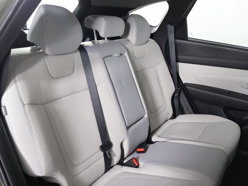 Certified 2025 Hyundai Tucson SE image 27