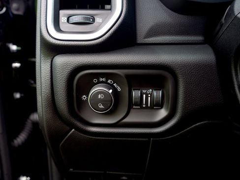 New 2026 RAM 2500 Laramie w/ Night Edition AWD/4WD image 20
