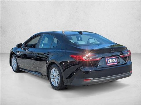 Used 2025 Toyota Camry LE w/ Convenience Package FWD image 7