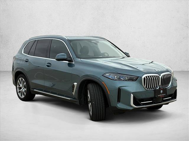 Used 2026 BMW X5 xDrive50e w/ Premium Package AWD/4WD image 3