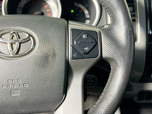 Used 2015 Toyota Tacoma PreRunner w/ SR5 Package image 19