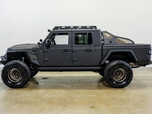 Used 2025 Jeep Gladiator Rubicon w/ Safety Group image 9
