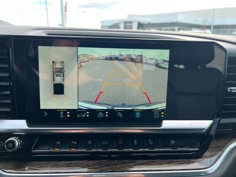 Certified 2022 GMC Sierra 1500 Elevation w/ Elevation Premium Package image 19