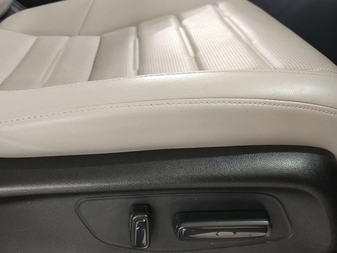 Used 2024 Honda CR-V EX-L image 5