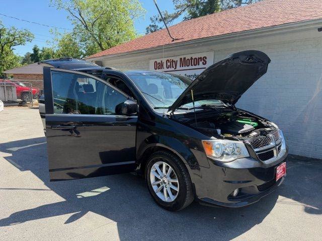 Used 2018 Dodge Grand Caravan SXT FWD image 5