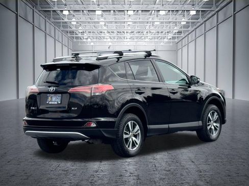 Used 2016 Toyota RAV4 XLE FWD image 11