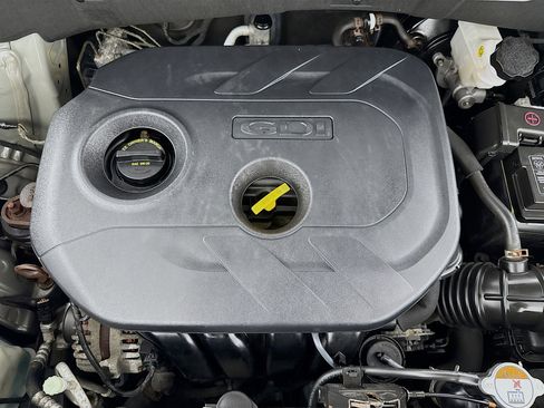 Used 2016 Kia Soul + image 37