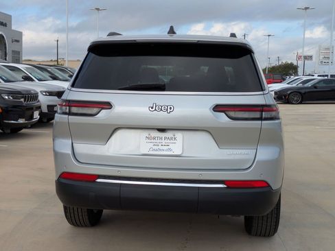 New 2025 Jeep Grand Cherokee L Laredo w/ Luxury Tech Group I RWD image 4