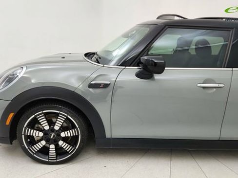 Used 2023 MINI Cooper S image 9