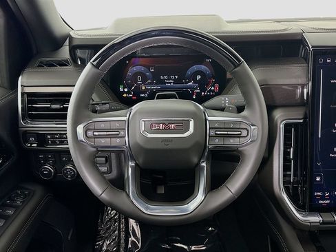New 2026 GMC Yukon Elevation w/ Elevation Premium Package AWD/4WD image 11