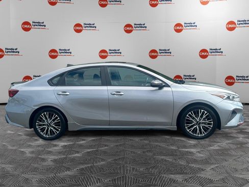 Used 2023 Kia Forte GT-Line w/ GT-Line Premium Package FWD image 6