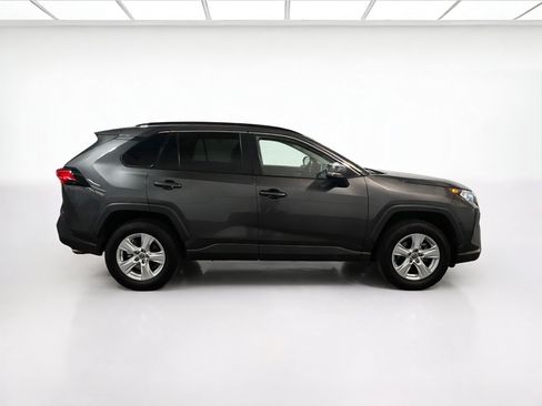 Used 2021 Toyota RAV4 XLE w/ Carpet Mat Package (TMS) FWD image 23