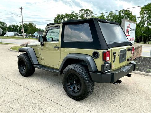 Used 2013 Jeep Wrangler Sport AWD/4WD image 6