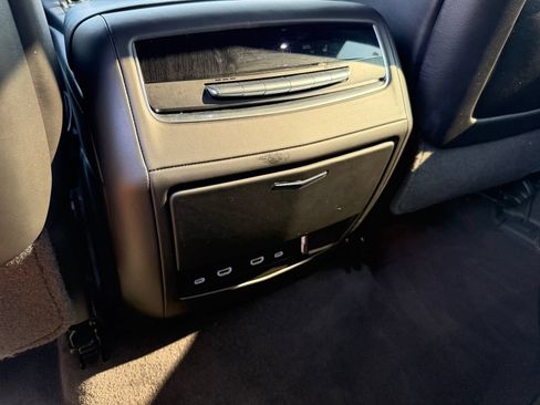 Used 2024 Cadillac Escalade Sport Platinum w/ LPO, ONYX Package AWD/4WD image 16