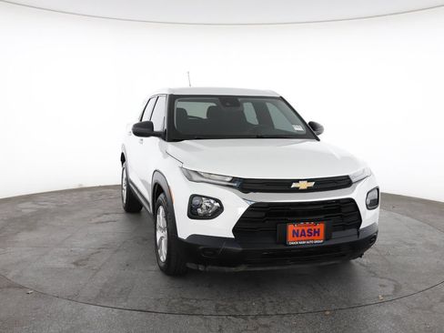 Used 2021 Chevrolet TrailBlazer LS FWD image 3