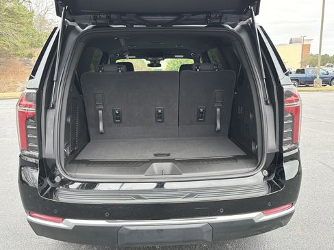 Used 2025 Chevrolet Tahoe LS image 19