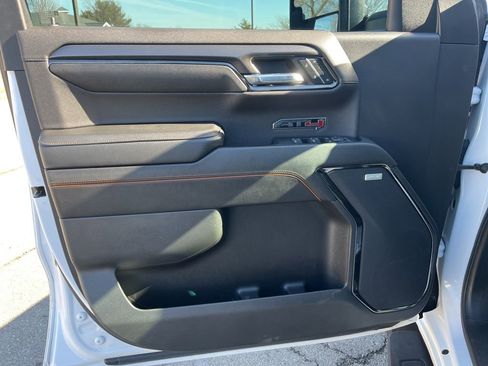 Used 2024 GMC Sierra 1500 AT4 w/ Technology Package image 26