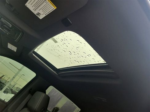 Used 2022 GMC Sierra 1500 AT4 w/ AT4 Premium Package image 31