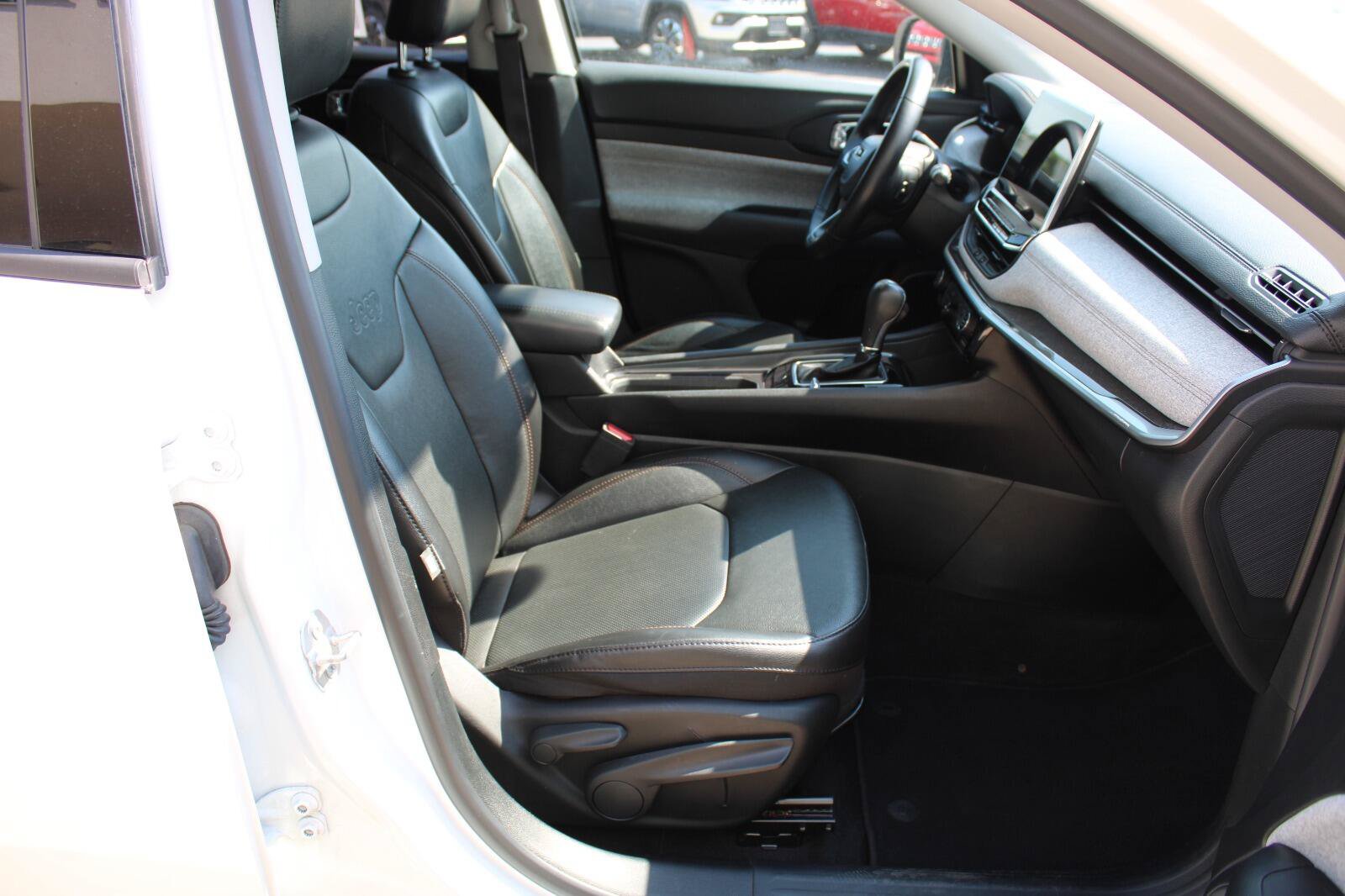Used 2022 Jeep Compass Latitude AWD/4WD image 23