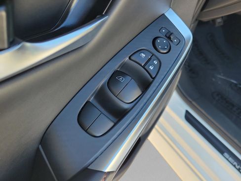 Certified 2025 Nissan Sentra SR image 20