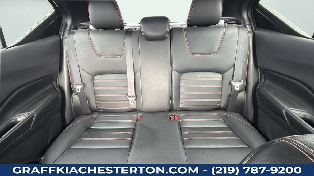 Used 2018 Nissan Kicks SR FWD image 28