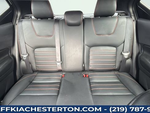 Used 2018 Nissan Kicks SR FWD image 28
