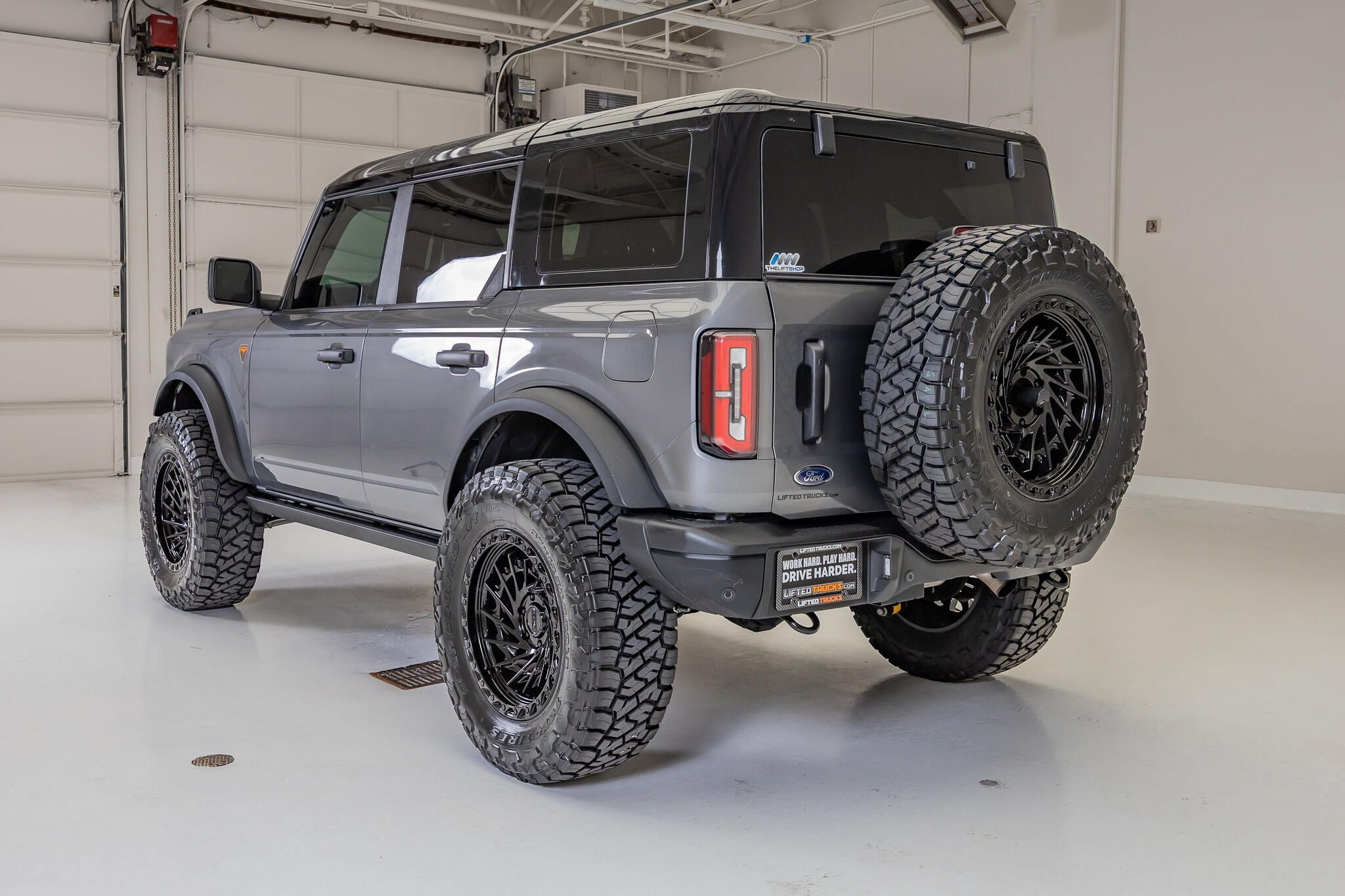 Used 2025 Ford Bronco Badlands AWD/4WD image 7