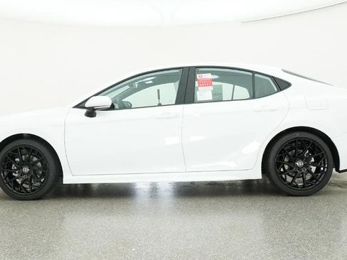 New 2026 Toyota Camry SE FWD image 7