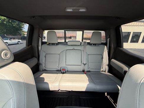 Used 2019 GMC Sierra 1500 SLT w/ SLT Premium Plus Package AWD/4WD image 23