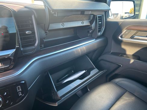 Used 2025 GMC Sierra 1500 SLT image 27