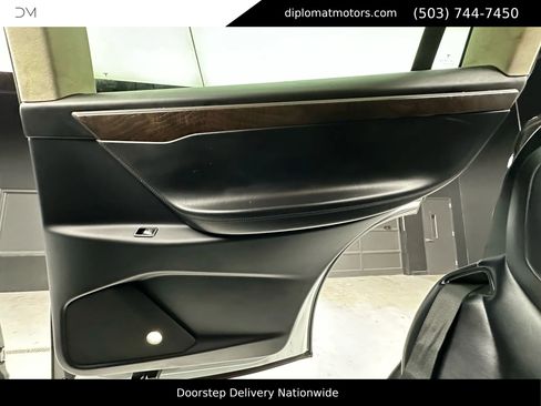 Used 2018 Tesla Model X 75D image 34