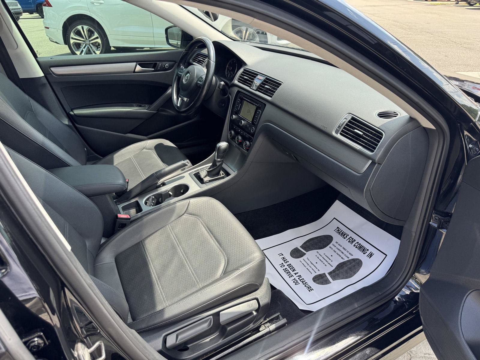 Used 2014 Volkswagen Passat TDI SE FWD image 17