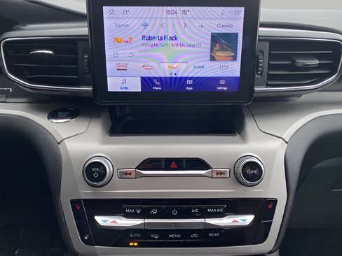 Used 2023 Ford Explorer XLT w/ Equipment Group 202A image 49