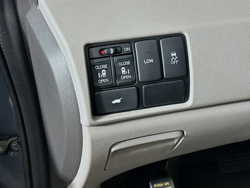 Used 2016 Honda Odyssey EX-L image 16