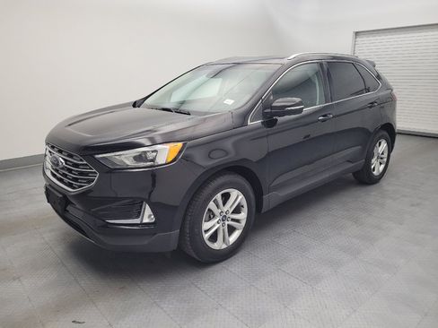 Used 2019 Ford Edge SEL FWD image 2