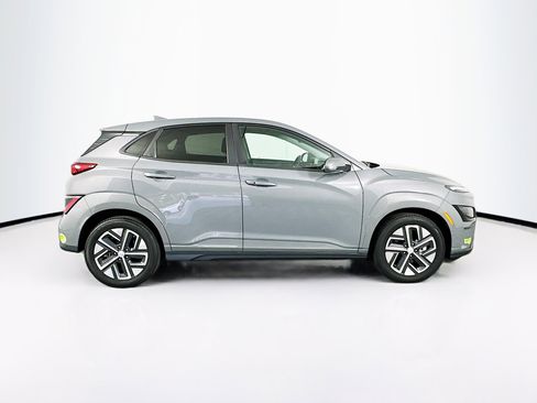 Used 2023 Hyundai Kona SE w/ Cargo Package image 10