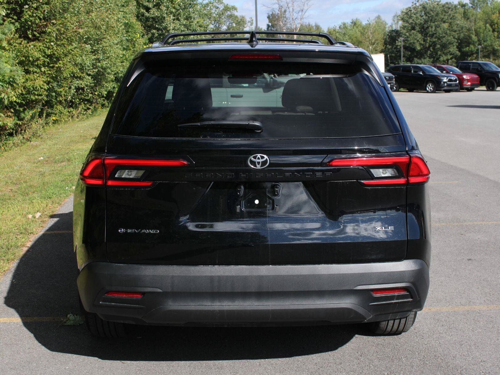Used 2024 Toyota Grand Highlander AWD Hybrid image 6